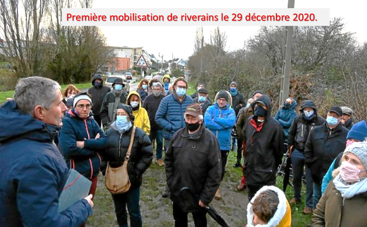 Première_mobilisation_de_riverains_contre_lantenne._.png